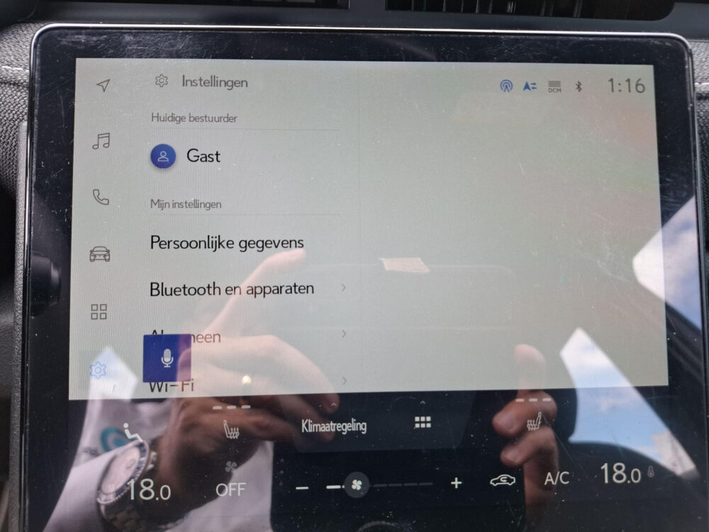 56699755-lexus-lbx-1-5-business-line-2wd-carplay-cruise-adpt-camera-2024