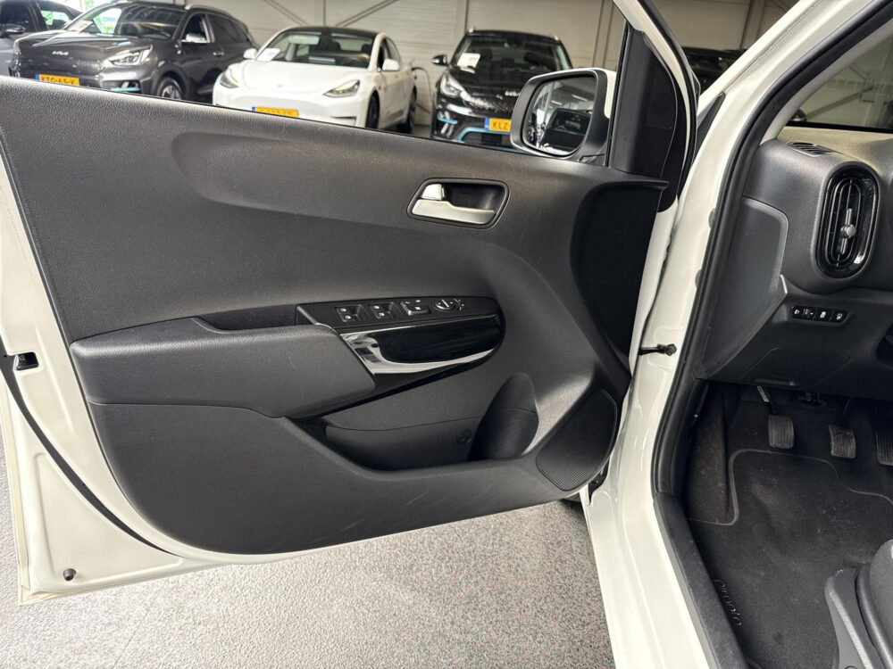 56732102-kia-picanto-1-0-dpi-dynamicline-carplay-camera-cruise-2022