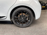 56732648-toyota-yaris-1-5-hybrid-gr-sport-leder-alcantara-cruise-camera-2019