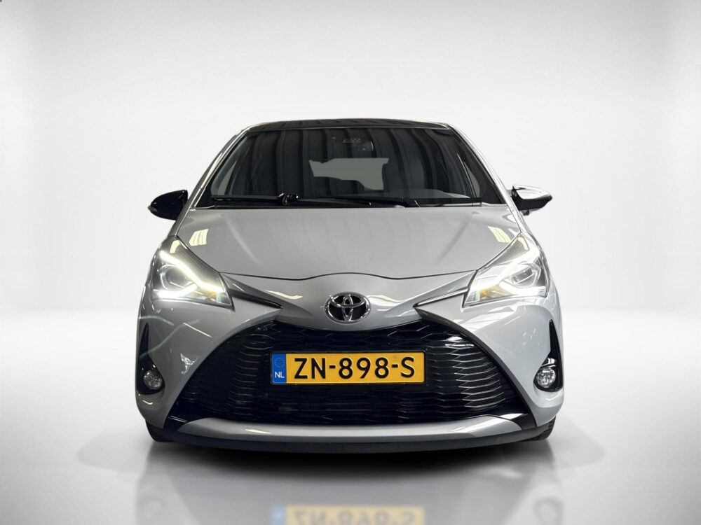 56732648-toyota-yaris-1-5-hybrid-gr-sport-leder-alcantara-cruise-camera-2019