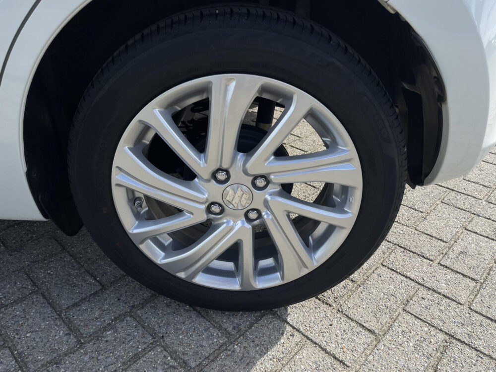 56809156-suzuki-swift-1-2-select-smart-hybrid-garantie-tot-2034-dode-hoek-achteruitrijcamera-cruise-2024