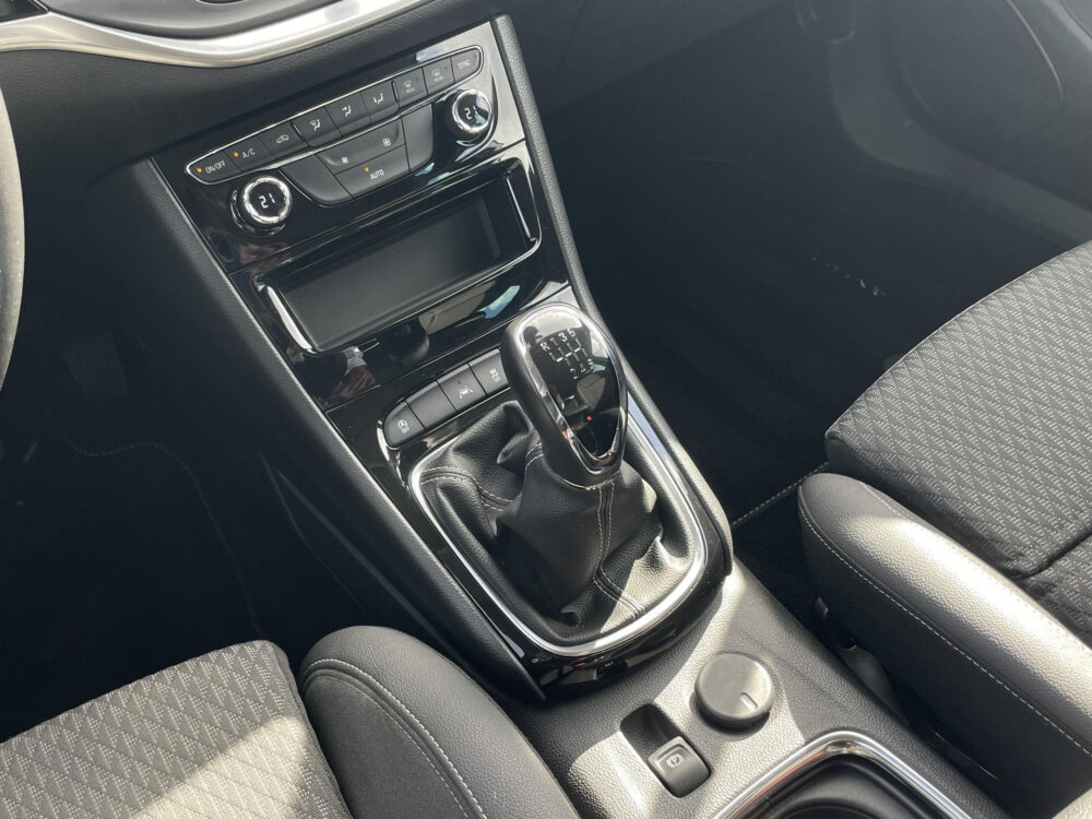 56857442-opel-astra-sports-tourer-1-4-turbo-innovation-elektrische-klep-trekhaak-achteruitrijcamera-keyless-entry-dode-hoek-2019