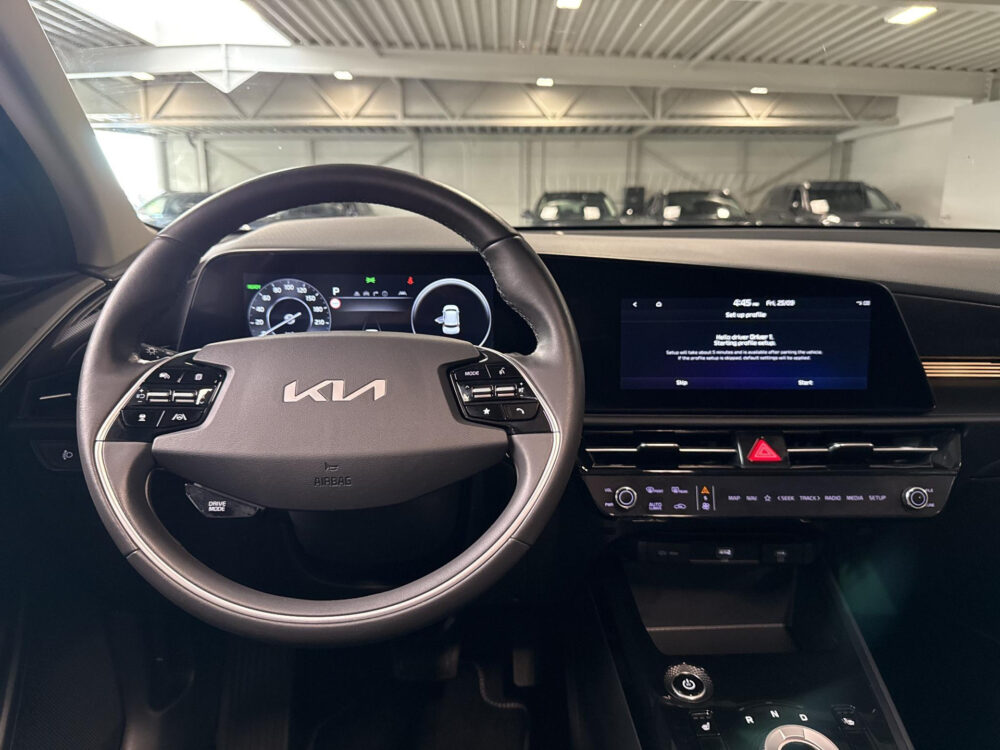 56966738-kia-niro-ev-dynamicplusline-64-8-kwh-fabrieksgarantie-tot-2032-leder-stoel-stuur-verwarming-schuifdak-2022