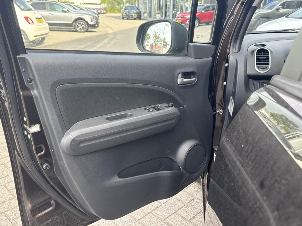 57036417-suzuki-splash-1-0-vvt-comfort-easss-allweather-banden-airco-2014