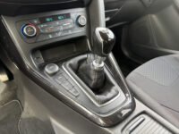 57067501-ford-focus-wagon-1-5-titanium-navi-trekhaak-lichtmetaal-zeer-mooie-auto-2017