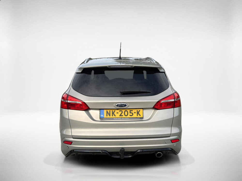 57067501-ford-focus-wagon-1-5-titanium-navi-trekhaak-lichtmetaal-zeer-mooie-auto-2017