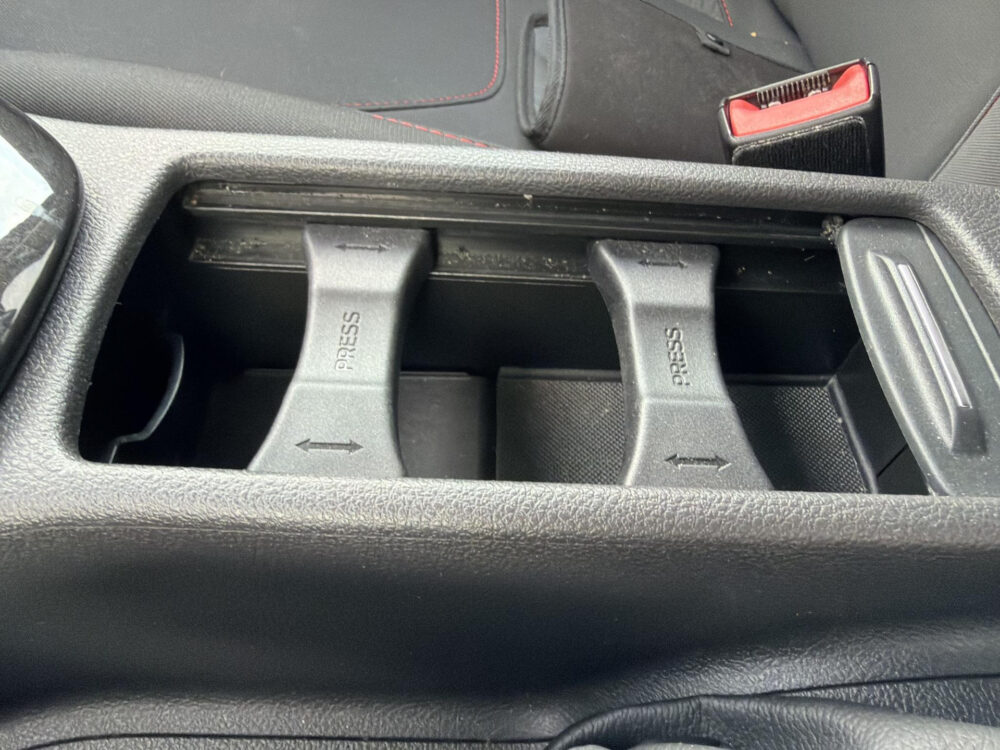 57067501-ford-focus-wagon-1-5-titanium-navi-trekhaak-lichtmetaal-zeer-mooie-auto-2017
