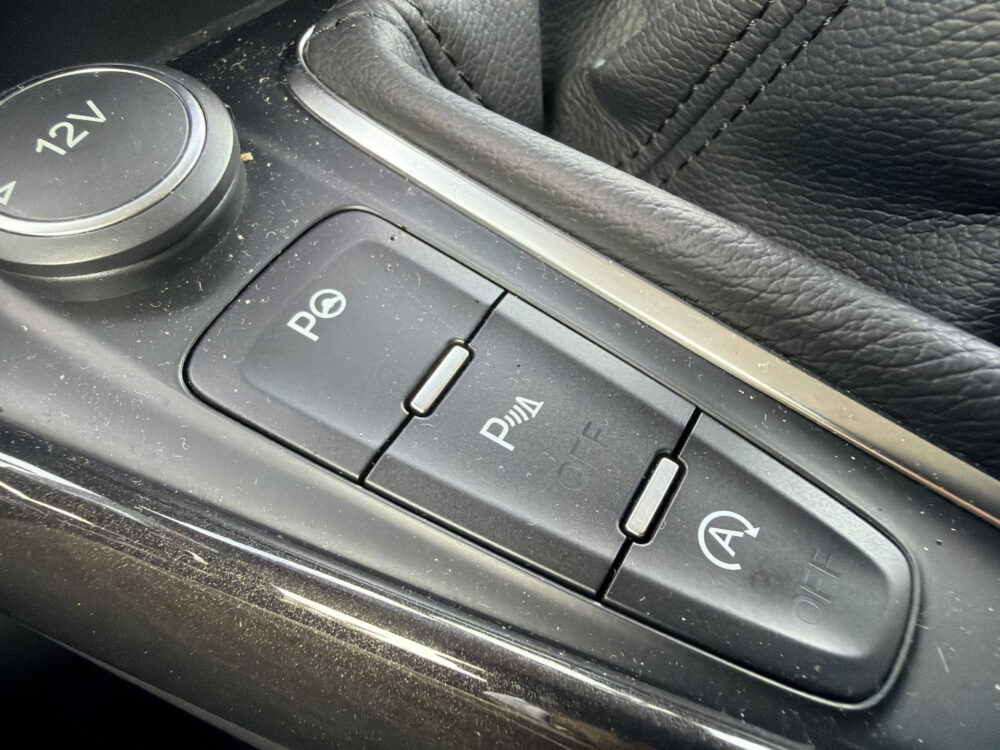57067501-ford-focus-wagon-1-5-titanium-navi-trekhaak-lichtmetaal-zeer-mooie-auto-2017