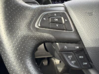 57067501-ford-focus-wagon-1-5-titanium-navi-trekhaak-lichtmetaal-zeer-mooie-auto-2017