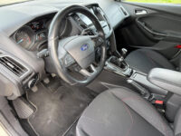 57067501-ford-focus-wagon-1-5-titanium-navi-trekhaak-lichtmetaal-zeer-mooie-auto-2017