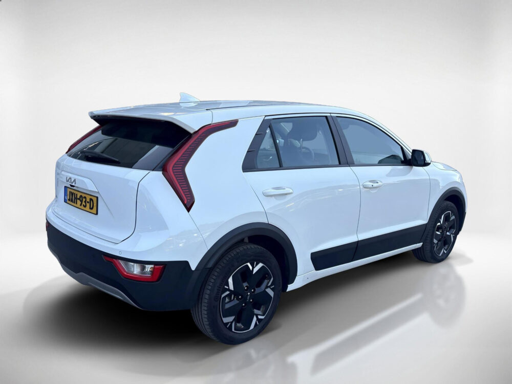 57200406-kia-niro-ev-light-64-8-kwh-13-000km-2026