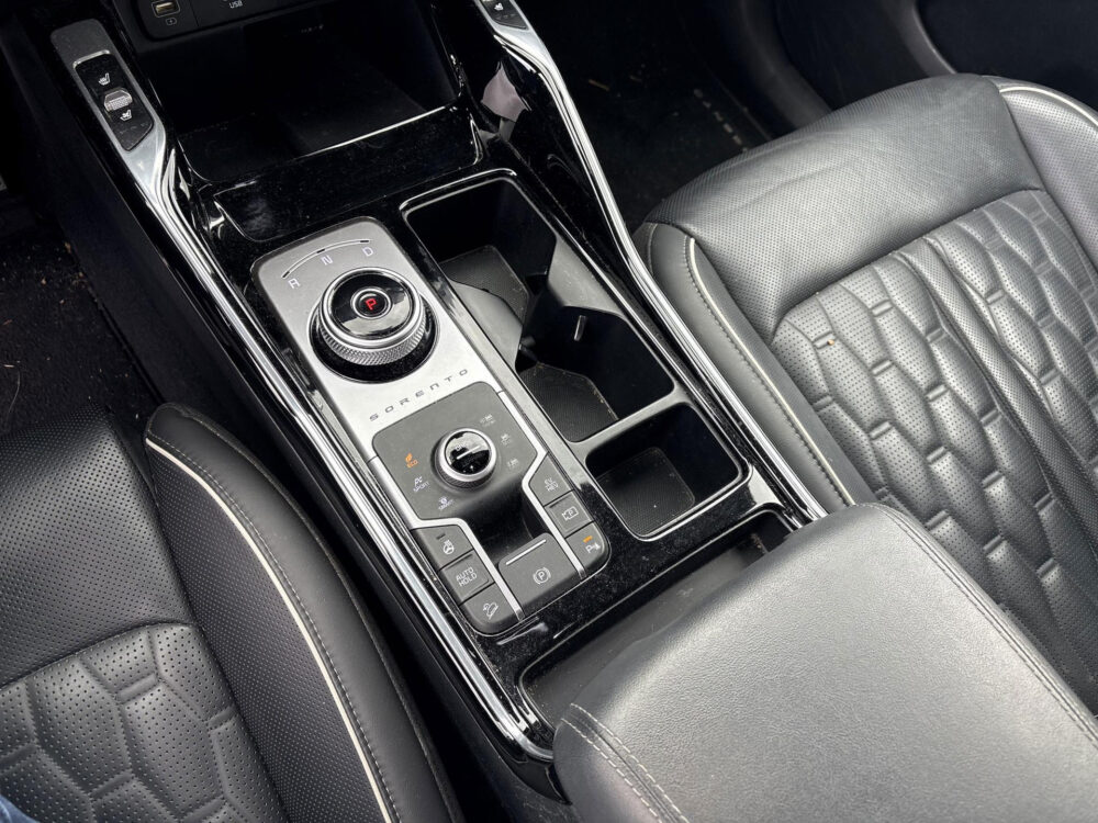 57316527-kia-sorento-1-6-t-gdi-plug-in-hybrid-4wd-executiveline-7p-1e-eigenaar-dealeronderhouden-2023