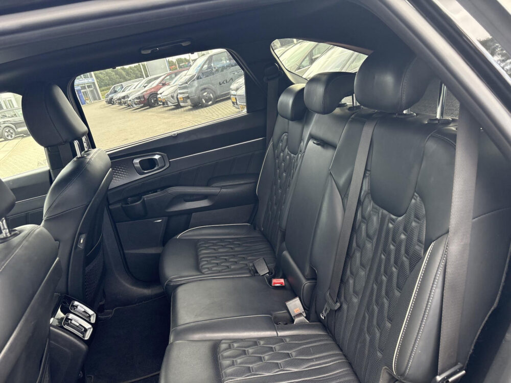 57316527-kia-sorento-1-6-t-gdi-plug-in-hybrid-4wd-executiveline-7p-1e-eigenaar-dealeronderhouden-2023