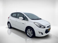 57324136-hyundai-ix20-1-4i-go-navigatie-achteruitrijcamera-2015