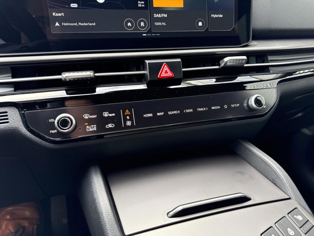 57390415-kia-sportage-1-6-t-gdi-hybrid-black-edition-advanced-informeer-naar-de-beschikbaarheid-2026
