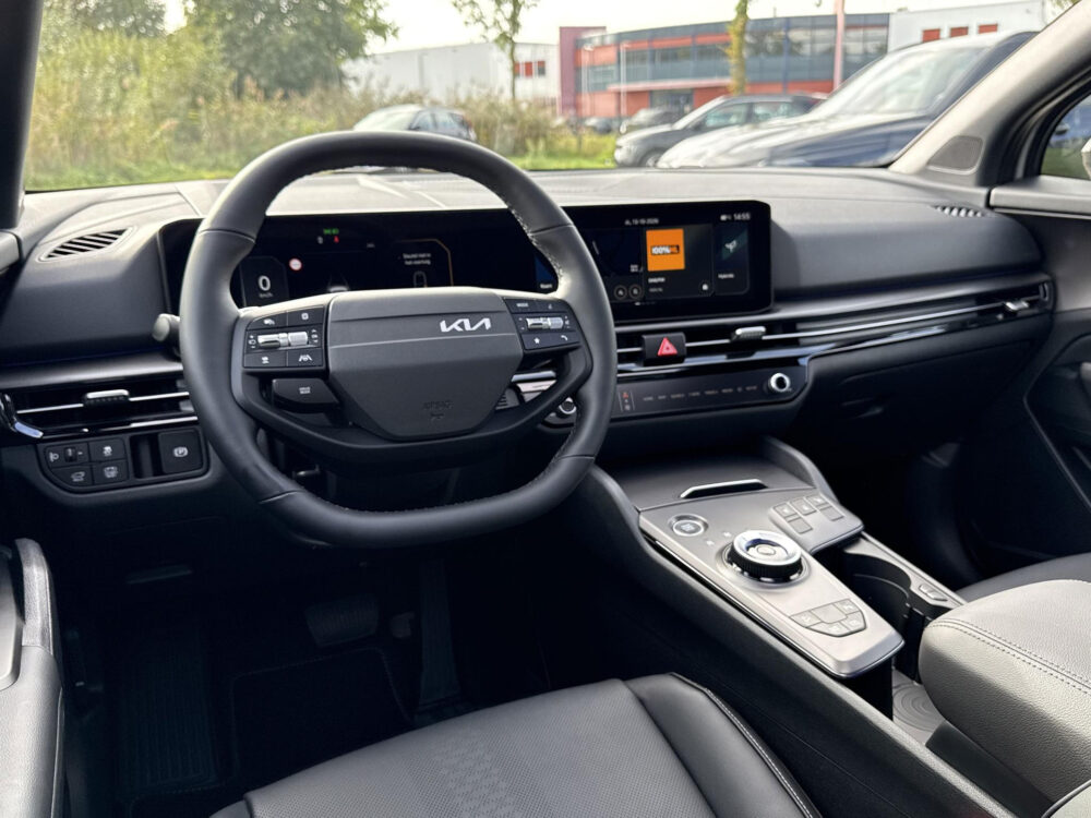 57390415-kia-sportage-1-6-t-gdi-hybrid-black-edition-advanced-informeer-naar-de-beschikbaarheid-2026