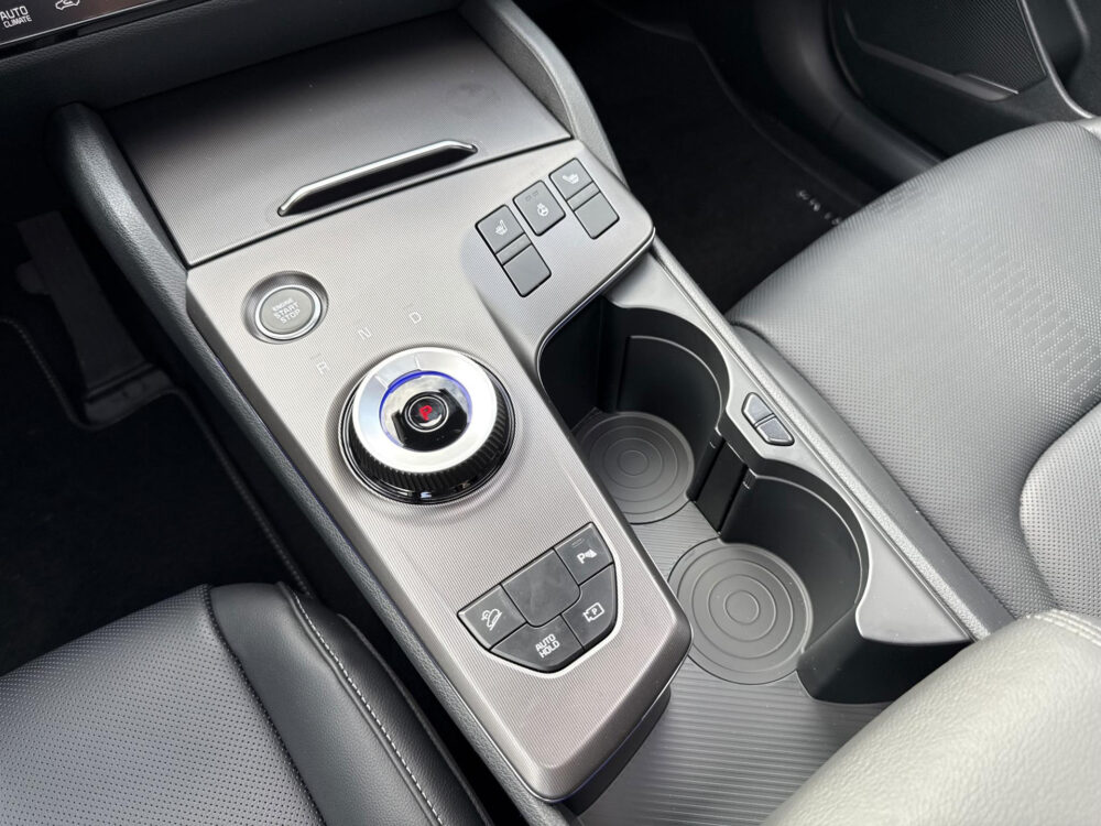 57390415-kia-sportage-1-6-t-gdi-hybrid-black-edition-advanced-informeer-naar-de-beschikbaarheid-2026