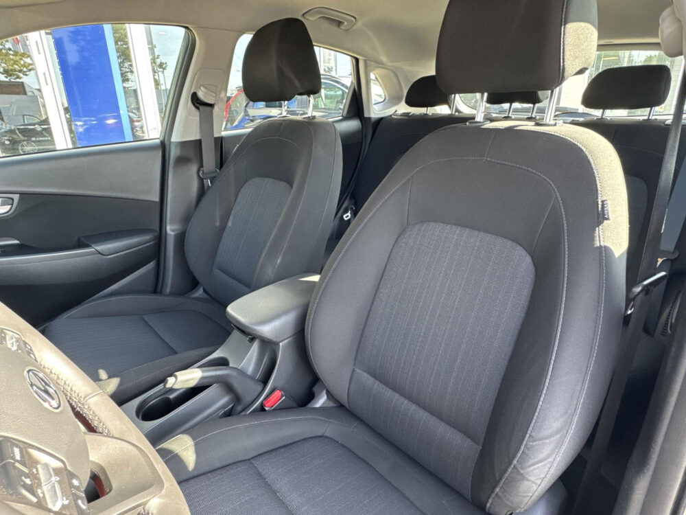 57510837-hyundai-kona-1-0-t-gdi-comfort-smart-navigatie-camera-trekhaak-2021