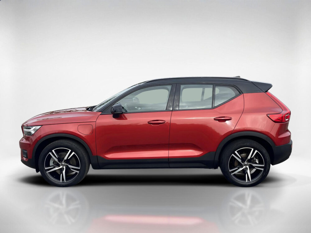 57533260-volvo-xc40-1-5-t5-recharge-r-design-stoelverwarming-achteruitrijcamera-applecarplay-2020