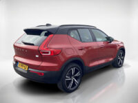 57533260-volvo-xc40-1-5-t5-recharge-r-design-stoelverwarming-achteruitrijcamera-applecarplay-2020